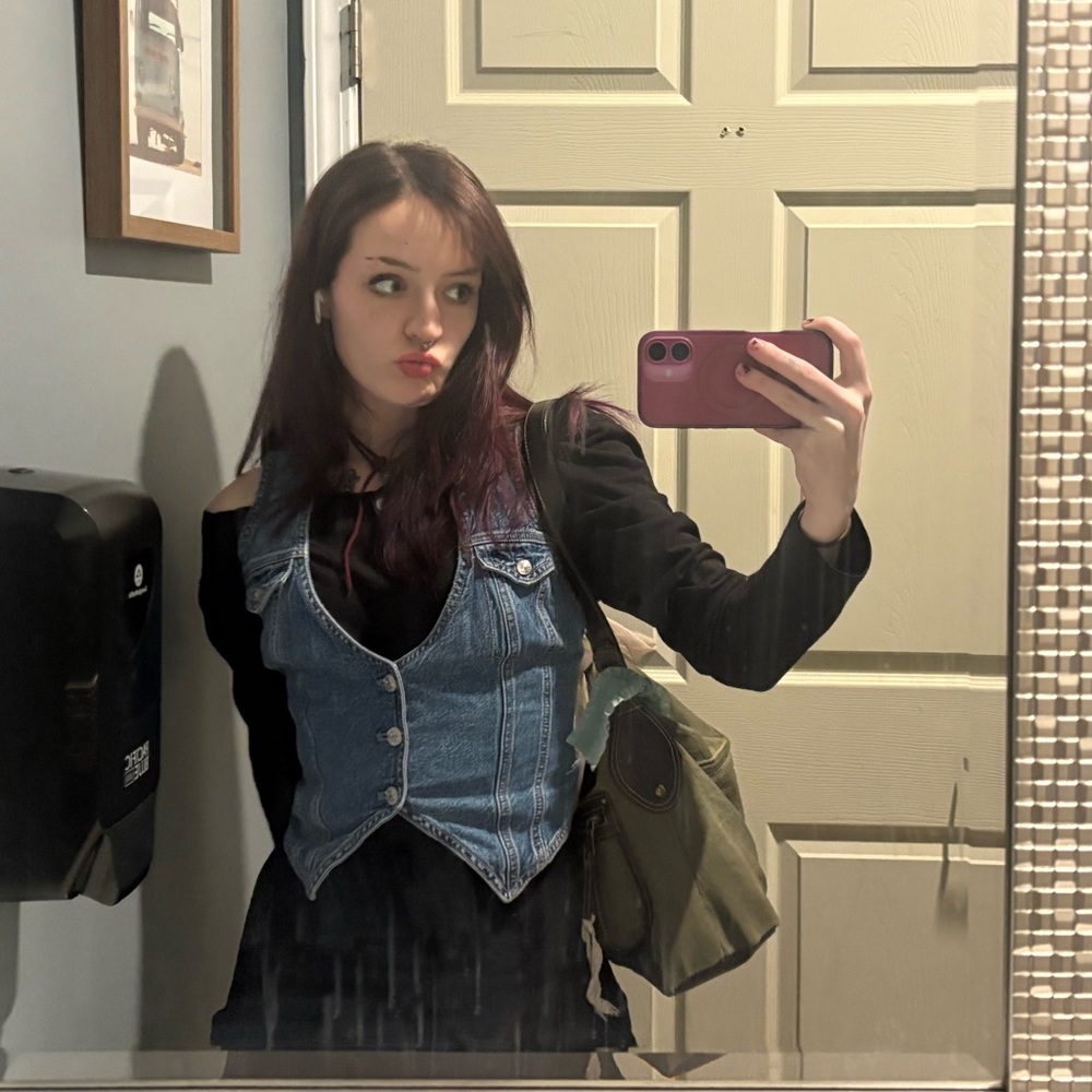 Meet your Posher, Makayla